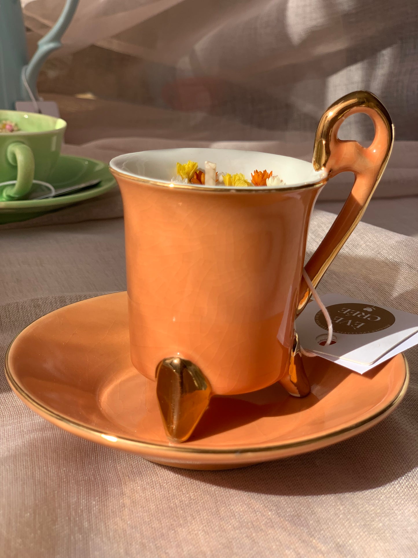 Tasse orange et dorée - Parfum Fleurs blanches